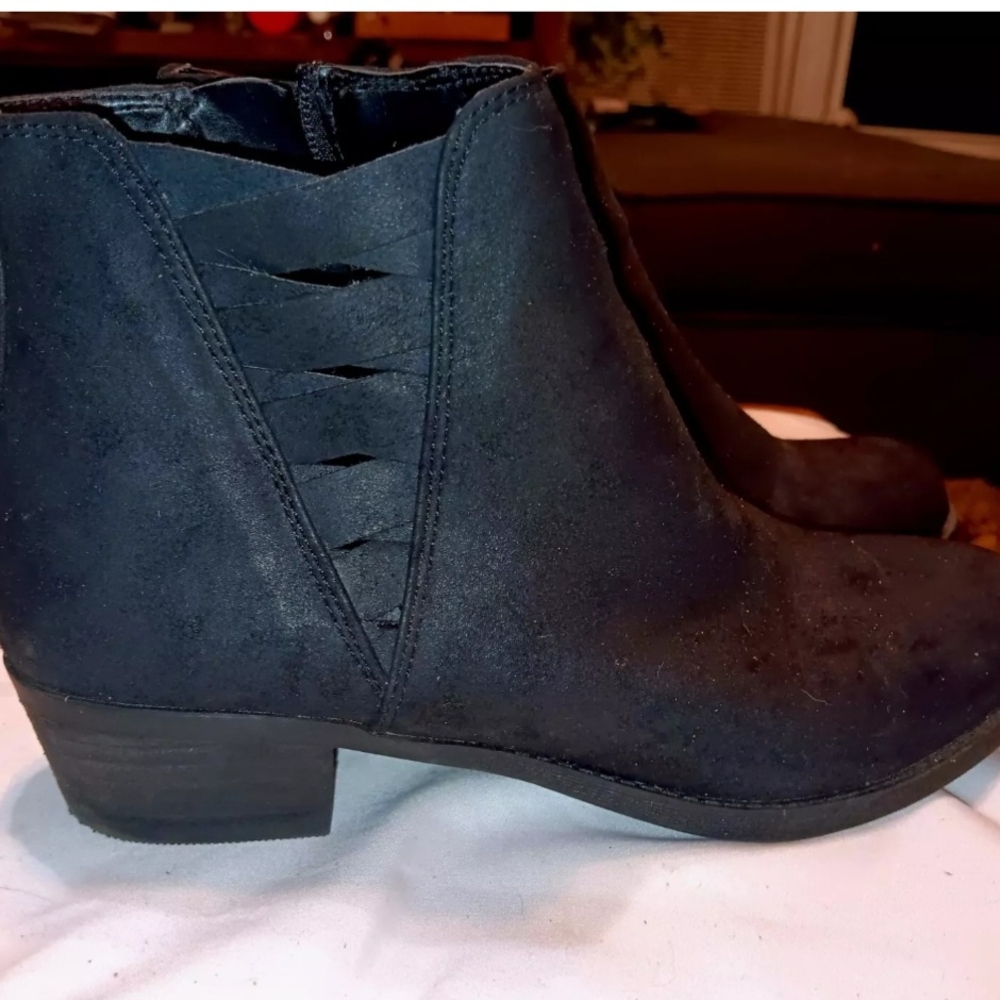 Carlos by Carlos Santana Black Ankle Booties with Side Cutouts